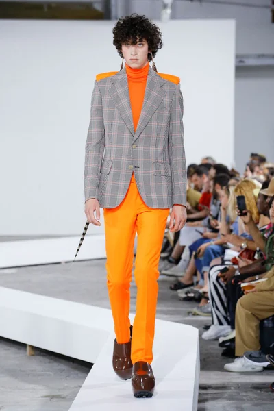 Look 5